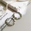 Cuffs para Orejas Únicos Hechos de Plata S925, Versátiles para el Uso Diario, Diseño de Moda, Súper Brillantes, Patrón Mobius Retorcido