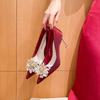 Zapatos de boda rojos de estilo chino de tacón de aguja y punta afilada, zapatos de novia 2023 nuevos tacones altos boca poco profunda gran cantidad Congyou