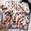 Pañuelo Cuadrado de Flores Combinación de Colores Decorativo de Seda Pañuelo Cuadrado de Seda Artificial para Dama 70x 70cm Pañuelo para la Cabeza Chal Pañuelo de Viaje
