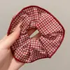 Scrunchie Grande Estilo Francés para Mujer con un Toque de Lujo, Nuevo Scrunchie de Lunares 2026, Accesorio para el Cabello Oversize Estilo Coreano, Goma para Cola de Cabello, Flor para el Cabello