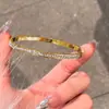 Pulsera de Acero Inoxidable Minimalista Lujo Ligero Pulsera Abierta Sencilla Versátil Apilable Joyería que no Pierde el Color Fábrica de Origen
