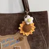 Pingente de Girassol Crochê Feito à Mão para Mochilas e Decorações de Carro, Estilo Doce para Estudantes, Sem Chaveiro