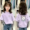 Camiseta básica listrada de desenho animado para meninas, camiseta estilosa de gola redonda para primavera/outono 2026, camiseta básica 100% algodão para crianças mais velhas, estilo ins