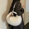 Bolsa de Peluche Mullida Otoño e Invierno para Viajes Diarios Bolsa Dumpling para Mujer Nuevo Estilo 2026 Bolso de Hombro Único Popular Moda Bolso de Mano de Gran Capacidad
