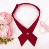 Pajarita JK estilo universitario flor de pluma gigante flor de raíz de cuello cruz cruzada corbata cuerda de cuello de estudiante femenina foto de graduación cinta
