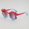 Gafas de Sol Unisex de Moda Versátiles con Protección UV, Color Dopamina, Forma de Flor de Bebé Linda, Color Gelatina