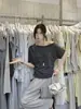 La Única Camiseta de Manga Corta Vi+ Verano Estilo Coreano Sencilla y Versátil con un Diseño Único en el Hombro para Mujer 83050 (con Collar)