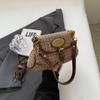 Bolso Pequeño de Hombro Retro de Diseño Nicho Estilo Coreano para Mujer 2025 Primavera Nuevo Bolso Bandolera Simple y Moderno