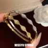 ¡Onda Heng Adornada! Pulsera Rombo de Circonita Chapada en Oro Real de 18k Pulsera de Estilo Minimalista Joyería de Lujo Ligero y Acabado de Alta Gama para Mujeres