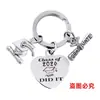 Colgante Llavero Acero Inoxidable Corazón Gorra de Graduación Transfronteriza Europea y Americana Temporada de Graduación 2026 Regalo Llavero de Metal Grabado