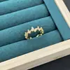 Anillo de Mariposa y Flor con Esmalte de Lujo Ligero, Diseño Nicho para Mujer, Moderno, Versátil, Sensación de Alta Gama, Anillo Ajustable para Adelgazar el Dedo