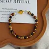 Pulsera de Abalorios Estilo Ins Retro Maillard Ojo de Tigre, Pulsera en Capas de Piedra Natural y Perla, Estilo Lujo Ligero