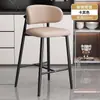 Bancos Altos Estilo Italiano com um Toque de Luxo Leve e Sofisticação, Cadeiras de Bar Minimalistas Modernas para Uso Doméstico, Cadeiras de Jantar de Designer da Moda