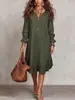 Vestido de tirantes relajado estilo resort para mujer con escote en V, abertura frontal, dobladillo con volantes y diseño de longitud media