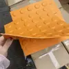 Ladrillos Braille aceras para ciegos tableros Braille tiras Braille de plástico tableros guía de goma tiras adhesivas Braille de PVC para interiores antideslizantes
