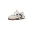 Sapatos Forrest Gump infantis, coleção primavera 2026, populares, com sola macia, antiderrapantes, casuais para bebês meninas, tênis esportivos da moda para meninos