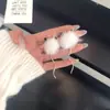 Outono e Inverno Novos Brincos de Gato de Pelo de Visão Novos Brincos Fofos para Meninas Brincos de Pelúcia Presilhas de Orelha Acolchoadas para Mulheres