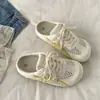 Zapatos Blancos de Malla Transpirable para Mujer 2026 Verano Nuevos Zapatos Perezosos Estudiante Versátiles de Punta Cerrada Medias Zapatillas Procesamiento Personalización