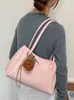 Yuezhi 2026 bolso cruzado de alta gama para principios de otoño, bolso de hombro de moda para el trabajo, bolso de axila, bolso de mano de gran capacidad