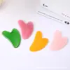 Fabricante Corazón de Resina con Forma de Herramientas de Salud Facial Meridianos Raspado y Contorneado Tabla Masajeador Venta al por Mayor Cuidado Cuidado de la Salud Acondicionamiento