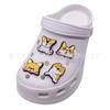 Perro Shiba Inu de dibujos animados lindo zapatillas decorativas flor de dibujos animados zuecos accesorios DIY hebilla plástico blando PVC hebilla de zapato epoxi