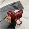 Bolsa Casual Retrô Ocidental Feminina 2025 Outono e Inverno Nova Bolsa Transversal Popular Moda de Nicho Bolsa Croissant para o Dia a Dia