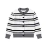 Conjunto de dos piezas de suéter de punto para niñas, nueva colección de otoño 2026, elegante y casual conjunto de cárdigan a rayas y pantalones de pierna ancha para niños mayores