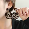 Aretes Acrílicos de Amor de Leopardo Transfronterizo Estilo Europeo y Americano Estilo Hong Kong Estilo Maillard Lujo Ligero Sencillo Moda Aretes Combinables