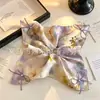 Venda Direta de Fábrica Coleção de Lenços Quadrados, Ursinho Gentil e Tecido Floral Scrunchies Quadrados, Faixas de Cabelo, Elásticos de Cabelo