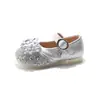 Zapatos de Princesa para Niñas Versátiles Zapatos de Princesa Infantiles Temporada Primavera y Otoño 2026 Zapatos de Suela Suave de una Sola Pieza Zapatos Pequeños de Cuero con Cristales Plateados