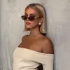 Gafas de sol versátiles de montura pequeña estilo nerd para mujer, Gafas de sol ovaladas de influencer de Amazon, Gafas de sol de color burdeos a la moda para hombre