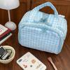 Bolsa de Tocador Abierta de Cuadros Azules Simple con Gran Capacidad y Compartimentos Tridimensionales, Bolsa Portátil de Almacenamiento para Cosméticos de Viaje