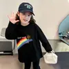 Camiseta de manga larga de algodón puro estilo coreano para niñas, nueva colección de otoño 2026, camiseta básica divertida para niñas, top casual, estilo ins