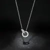 Anillo de diamantes de acero de titanio pulsera de números romanos entrelazada para mujer temperamento simple lujo ligero diseño nicho joyería que no se desvanece