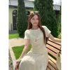 Estilo Elegante para o Dia a Dia Camiseta Falsa Duas Peças Manga Curta Feminina Verão Nova Malha Jacquard Costurada Decote Drapeado Babado Ajuste Slim Top
