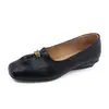 Zapatos Planos Elegantes Versátiles para el Trabajo, Punta Cuadrada Retro, Piel Suave Cómoda, Hebilla Metálica, Plisados, Slip-on, Tacón Bajo