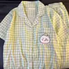 Pijama Lindo Estilo Japonés para Mujer, Nuevo de Verano con Mangas Cortas y Shorts Ropa de Casa para Estudiantes, Conjunto de Chaqueta Exterior de Oso Autocrítico a Cuadros