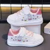 2026 Nuevos Zapatos de Lona de Dibujos Animados para Niñas Suela Suave Antideslizantes Blancos con Velcro Zapatos Deportivos Casuales para Niños Medianos y Mayores