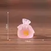 Enfeites do Ano do Cavalo, pequenas figuras de cavalo auspiciosas para o Ano Novo, pequenas bolsas da sorte, acessórios decorativos DIY, decorações de paisagem em miniatura, pequenos enfeites de mesa