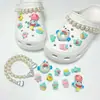 Encantos lindos de dibujos animados para zapatos con varios agujeros, decoraciones versátiles de resina para zapatos, mariposa, burbuja, flor, animales, charms decorativos al por mayor