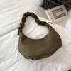 Bolso casual retro de ante para mujer, nuevo modelo 2026, bolso cruzado ligero y versátil, bolso de hombro y axila de nicho súper popular