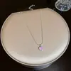Collar con colgante de amor dulce y simple de acero de titanio que no se decolora para mujer, otoño e invierno, sentido de alta gama, versátil, cadena de clavícula exquisita, venta al por mayor