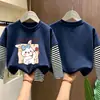 Camiseta de manga larga para niña, nuevo estilo primavera/otoño 2026, base infantil moderna y linda, conjunto de otoño de algodón puro, top tipo dos piezas