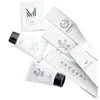 Artículos Desechables Personalizados para Hoteles y B&B: Cepillo de dientes, Peine, Champú, Gel de ducha, Pantuflas, Jabón, Logo personalizado