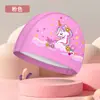 Gorros de natación de PU para hombres y mujeres, para estudiantes y niños, alta elasticidad, ajuste holgado, no restrictivos, gorros de protección solar con dibujos y protección para los oídos, en stock para venta al por mayor
