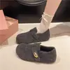 Sapatos Peludos de Pão Roupas Externas Femininas Novo Estilo Outono e Inverno 2025 Forrados com Lã Moda Celebridade da Internet Perolados Sola Grossa Sapatos de Algodão para Casa