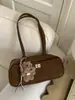 Bolsa de Hombro Sencilla de Moda 2025 Selección de Influencers Gamuza Capacidad Grande Versátil Cuero Mate Correa Única