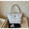 Bolsa Grande Capacidade Transfronteiriça para Mulheres Verão 2026 Nova Versátil Moda Tendência Bolsa de Ombro Bolsa Tote Casual Retrô