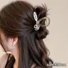 Pinza para el pelo de alta gama estilo coreano, pinza para el pelo de color block de dibujos animados para la parte trasera de la cabeza, pinza de tiburón grande versátil 2026 nueva para mujer