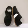 Zapatos casuales retro de gamuza para mujer, con bloques de color, nuevos, suela suave, con cordones, estilo Forrest Gump, versátiles 2026, transpirables y cómodos para el día a día.